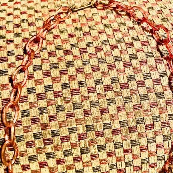 Vintage celluloid? Leaf necklace. Absolutely pristine. - Picture 3 of 9